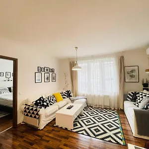 Peony Szekely Mihaly - Free Garage Apartament Budapeszt